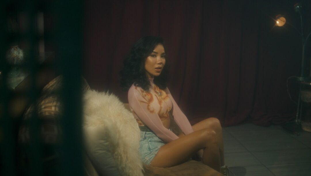 JHENÉ AIKO – “TRYNA SMOKE